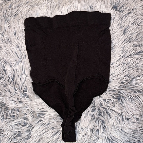 SKIMS NWOT Bundle of 3 Size L/XL - Picture 7 of 10